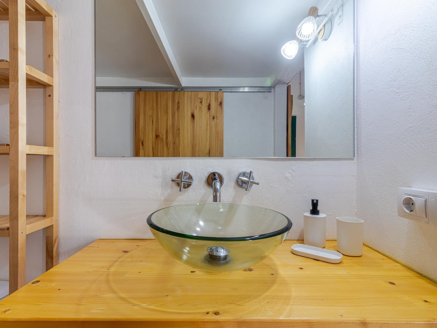 Charming Canarian House | Pool and Jacuzzi | Up to 9 People in Las Palmas de Gran Canaria