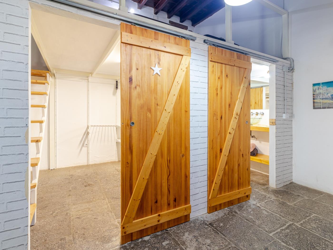 Charming Canarian House | Pool and Jacuzzi | Up to 9 People in Las Palmas de Gran Canaria