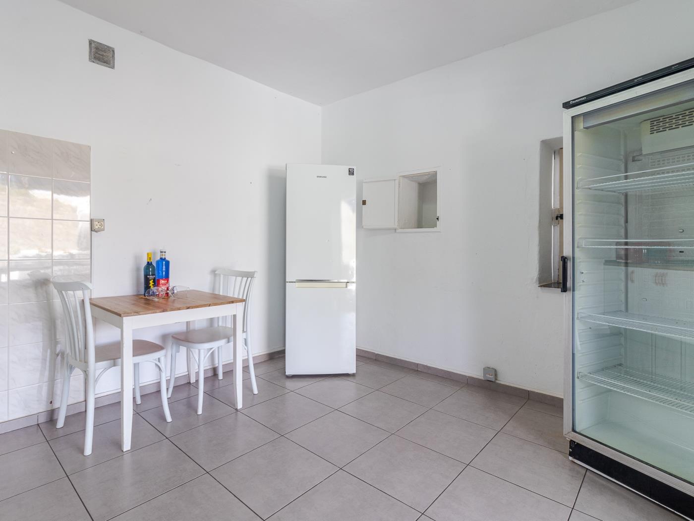Charming Canarian House | Pool and Jacuzzi | Up to 9 People in Las Palmas de Gran Canaria