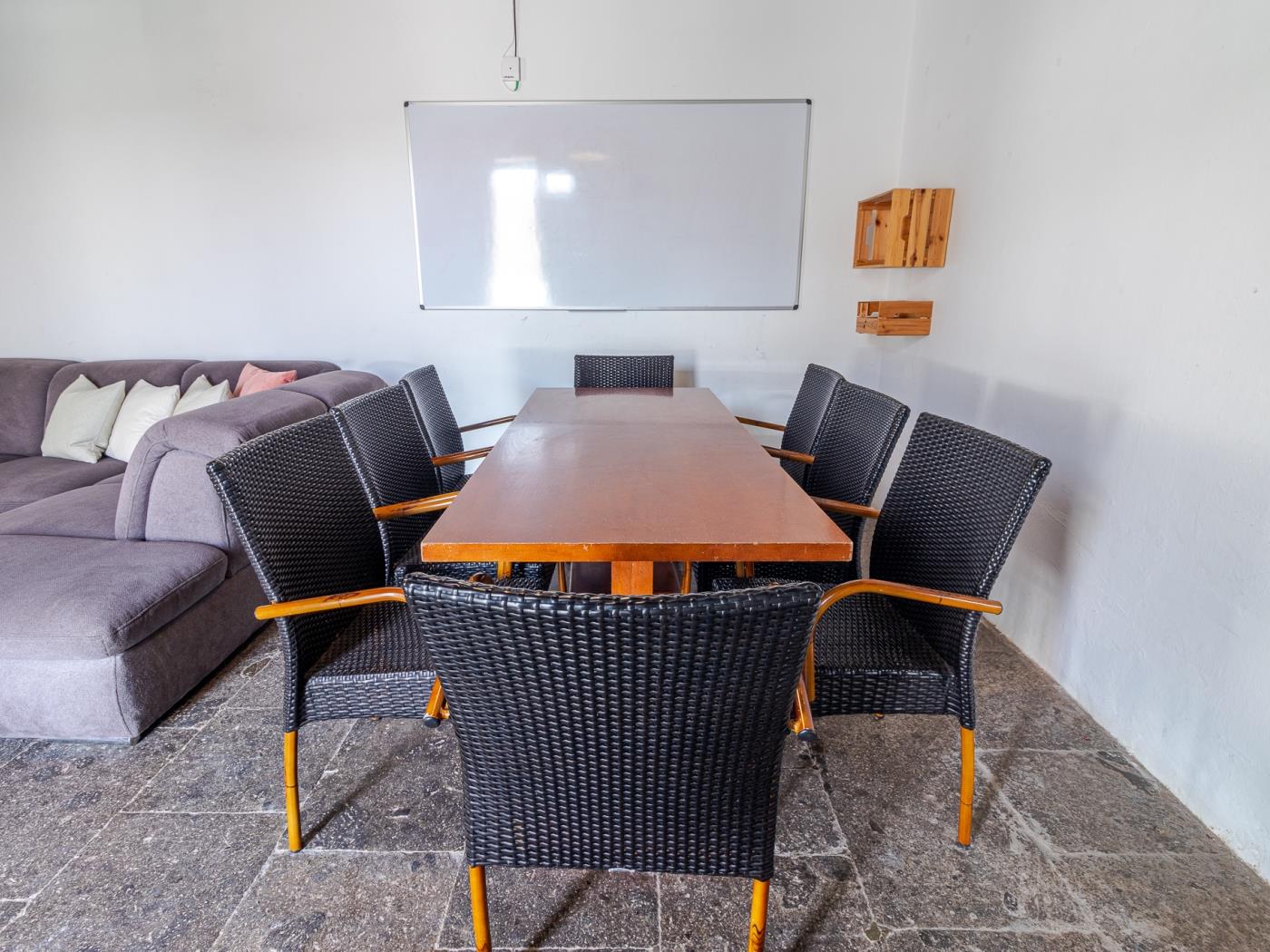Charming Canarian House | Pool and Jacuzzi | Up to 9 People in Las Palmas de Gran Canaria